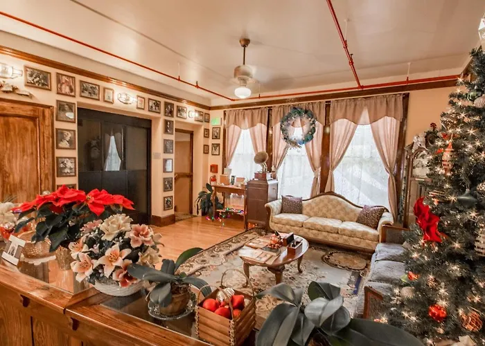 B&B only: The Edgewater Hotel