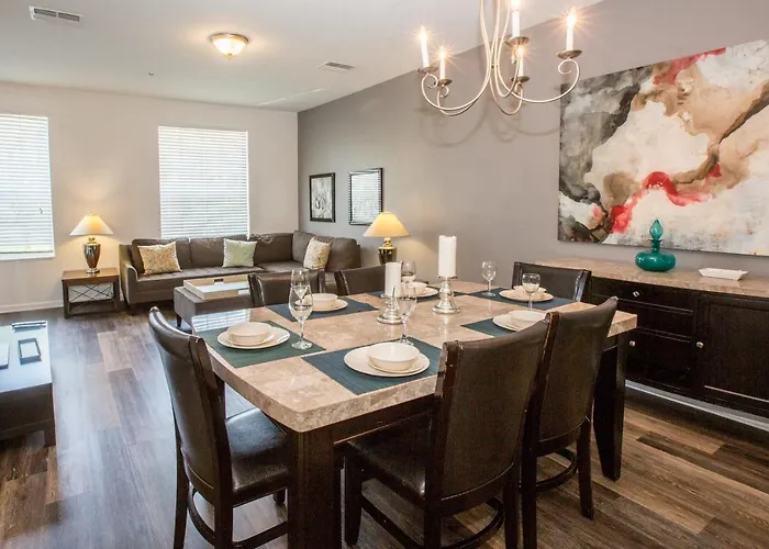 Beautiful 3-Story Vista Cay Townhome Near Disney