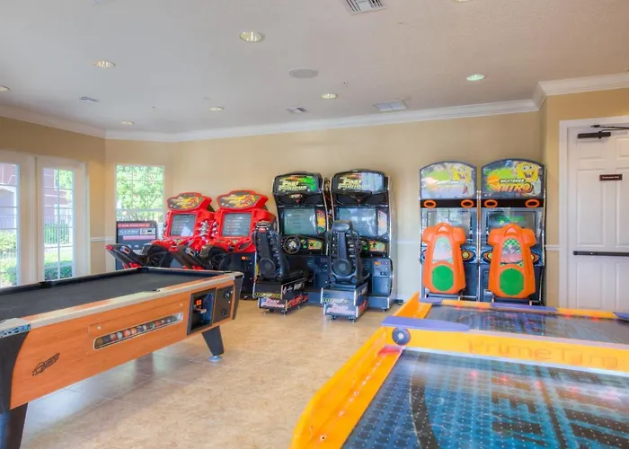 Beautiful 3-Story Vista Cay Townhome Near Disney