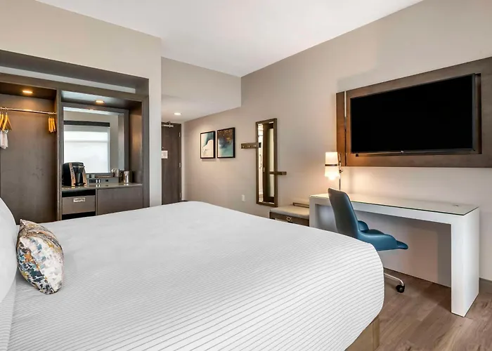 Cambria Hotel Orlando Airport