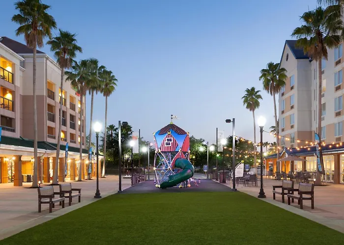 Fairfield Inn & Suites By Marriott Orlando Lake Buena Vista In The Marriott Village